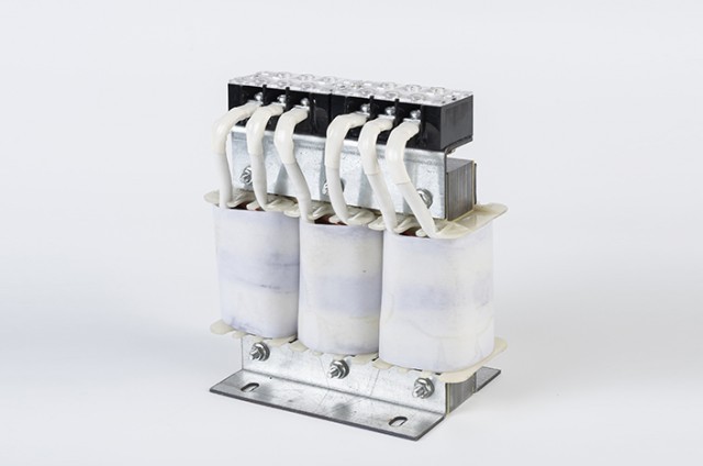 風(fēng)力發(fā)電電抗